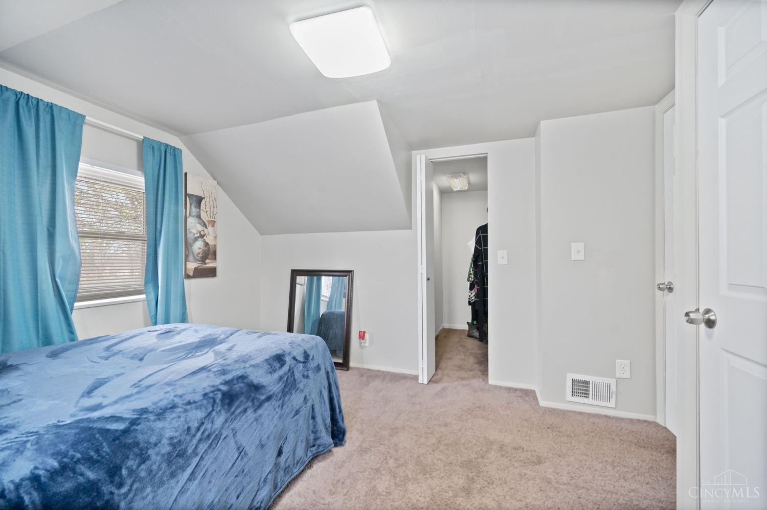 9288 Ranchill Drive Cincinnati, OH 45231 - Photo 26 of 36 Gallery Image 26
