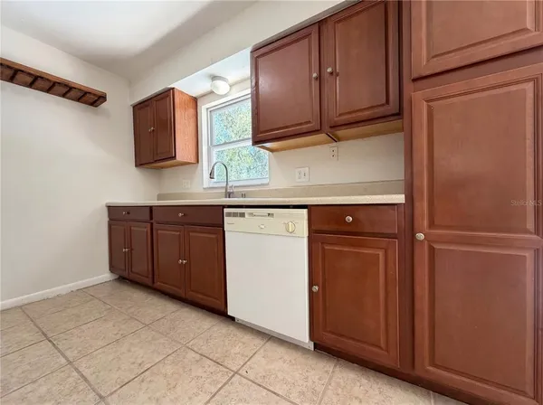 $350,000 | 909 Winchester Court, Brandon, FL 33510