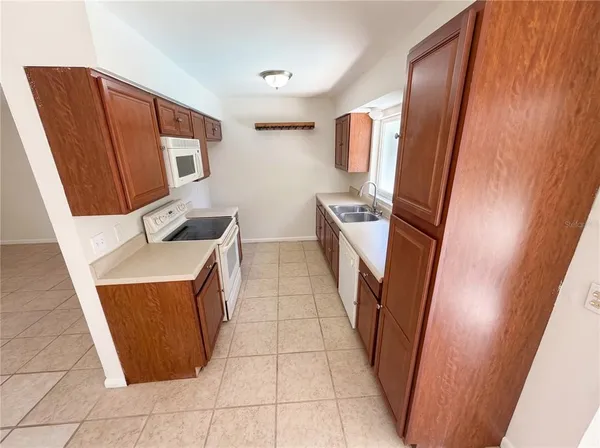 $350,000 | 909 Winchester Court, Brandon, FL 33510