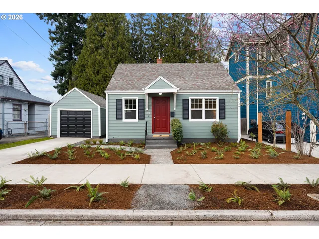 $379,000 | 221 North Stafford Street, Portland, OR 97217