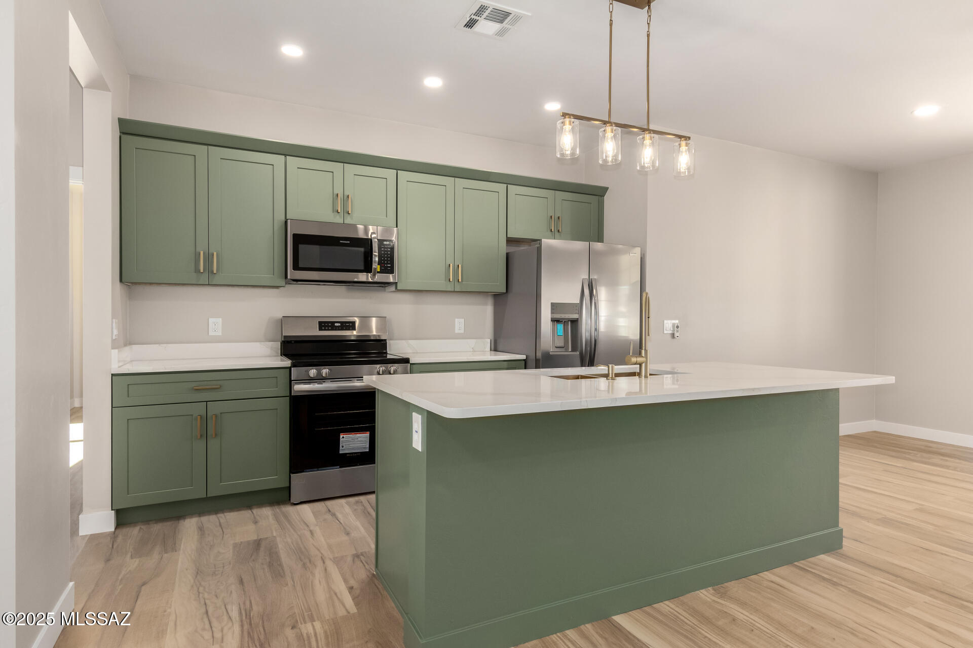 1733 Círculo Alameda Rio Rico, AZ 85648 - Photo 13 of 38 Gallery Image 13