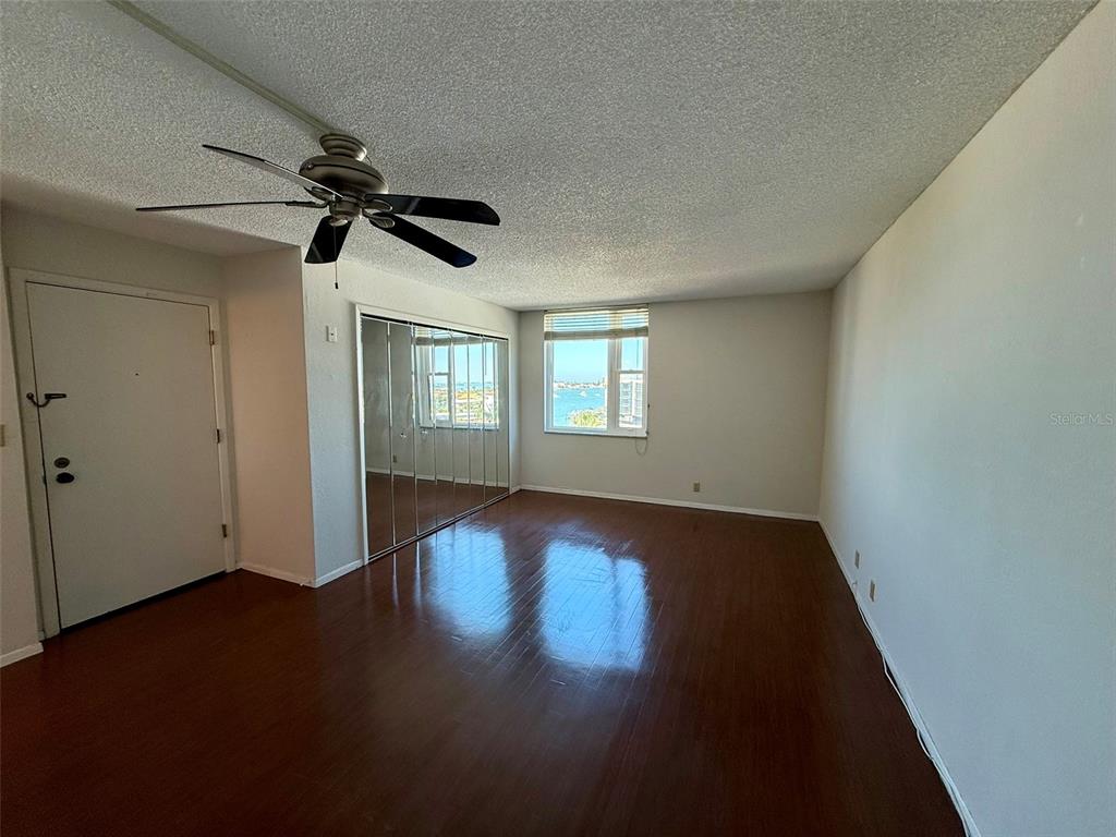 255 Dolphin Point, Unit 710 Clearwater Beach, FL 33767 - Photo 10 of 28