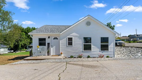 $204,900 | 1819 Magnolia Lane, Bedford, IN 47421