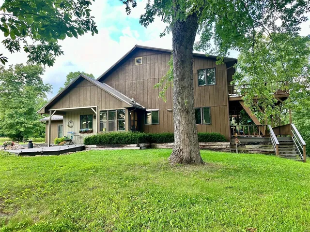 $522,900 | 19270 Cockrell Road, Yukon, MO 65589