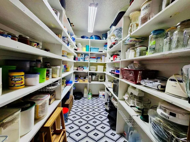 $522,900 | 19270 Cockrell Road, Yukon, MO 65589