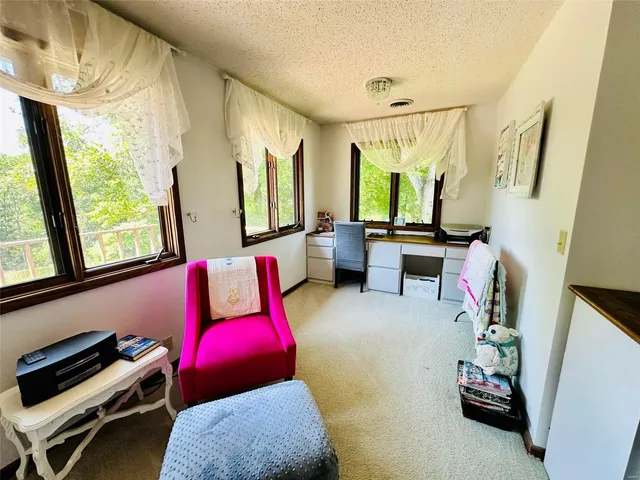 $522,900 | 19270 Cockrell Road, Yukon, MO 65589