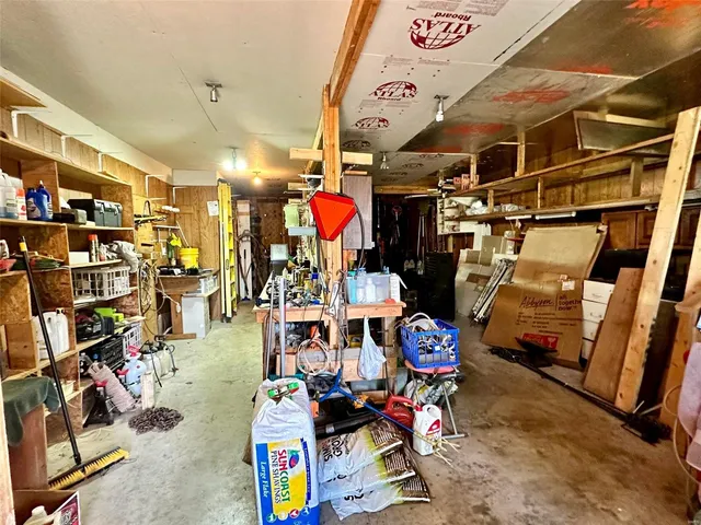 $522,900 | 19270 Cockrell Road, Yukon, MO 65589