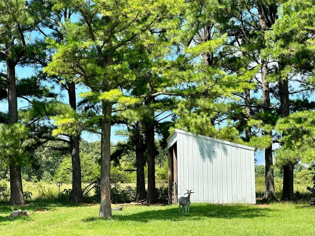 $522,900 | 19270 Cockrell Road, Yukon, MO 65589