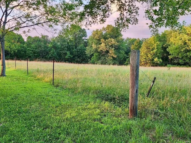 $522,900 | 19270 Cockrell Road, Yukon, MO 65589