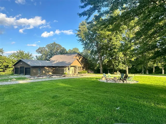 $522,900 | 19270 Cockrell Road, Yukon, MO 65589