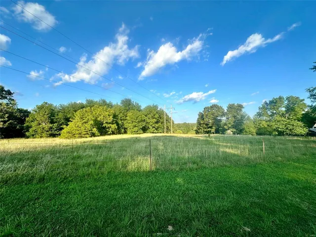 $522,900 | 19270 Cockrell Road, Yukon, MO 65589