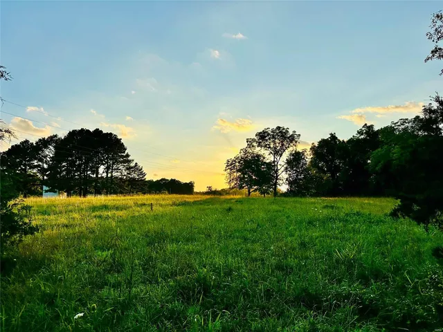 $522,900 | 19270 Cockrell Road, Yukon, MO 65589