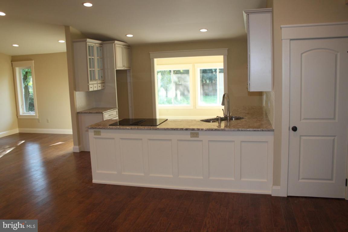 406 Ruth Ridge Drive Lancaster, PA 17601 - Photo 2 of 17 Gallery Image 2