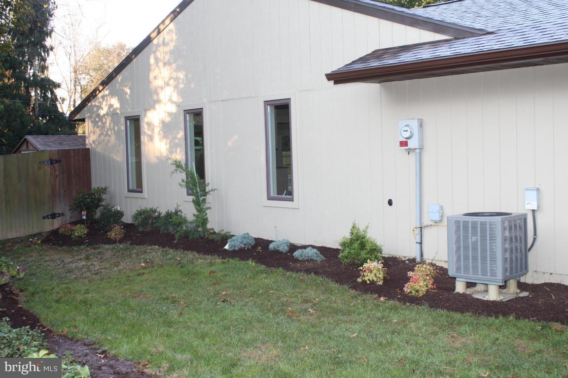 406 Ruth Ridge Drive Lancaster, PA 17601 - Photo 12 of 17 Gallery Image 12