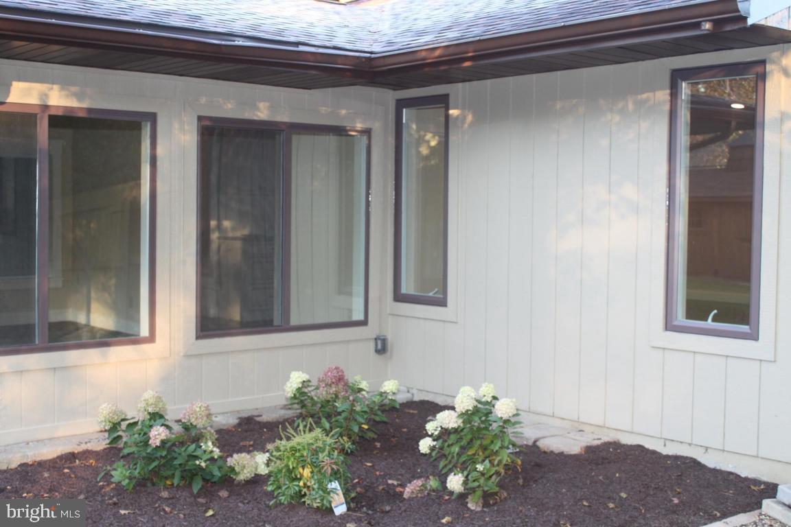 406 Ruth Ridge Drive Lancaster, PA 17601 - Photo 13 of 17 Gallery Image 13