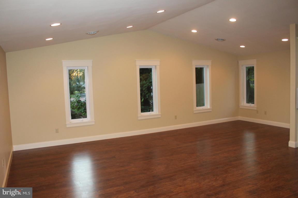 406 Ruth Ridge Drive Lancaster, PA 17601 - Photo 4 of 17 Gallery Image 4