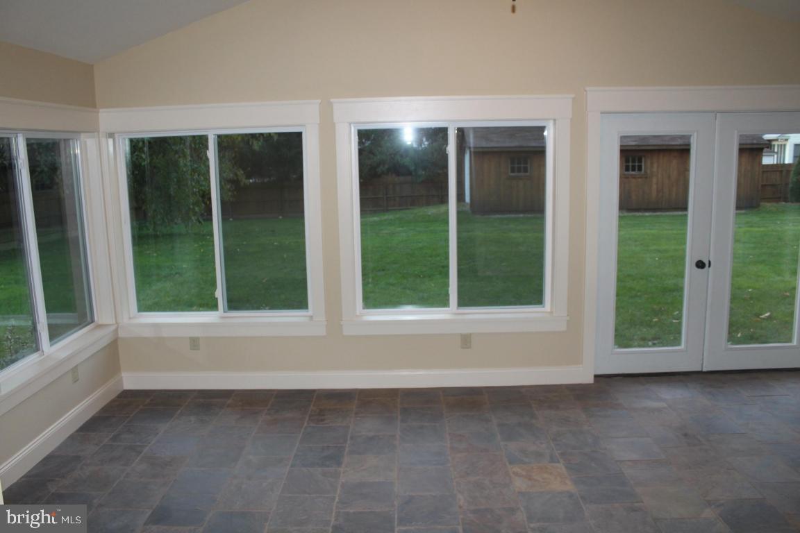 406 Ruth Ridge Drive Lancaster, PA 17601 - Photo 7 of 17 Gallery Image 7