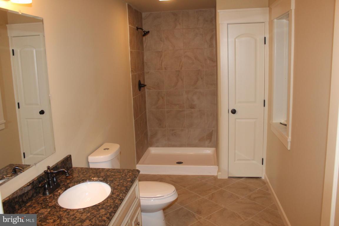 406 Ruth Ridge Drive Lancaster, PA 17601 - Photo 8 of 17 Gallery Image 8