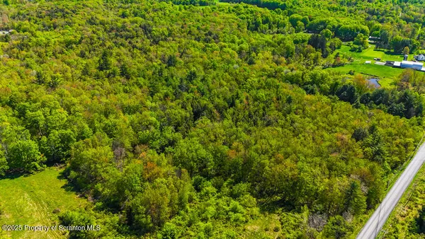 $999,000 | 87 Goose Pond Road, Lake Ariel, PA 18436