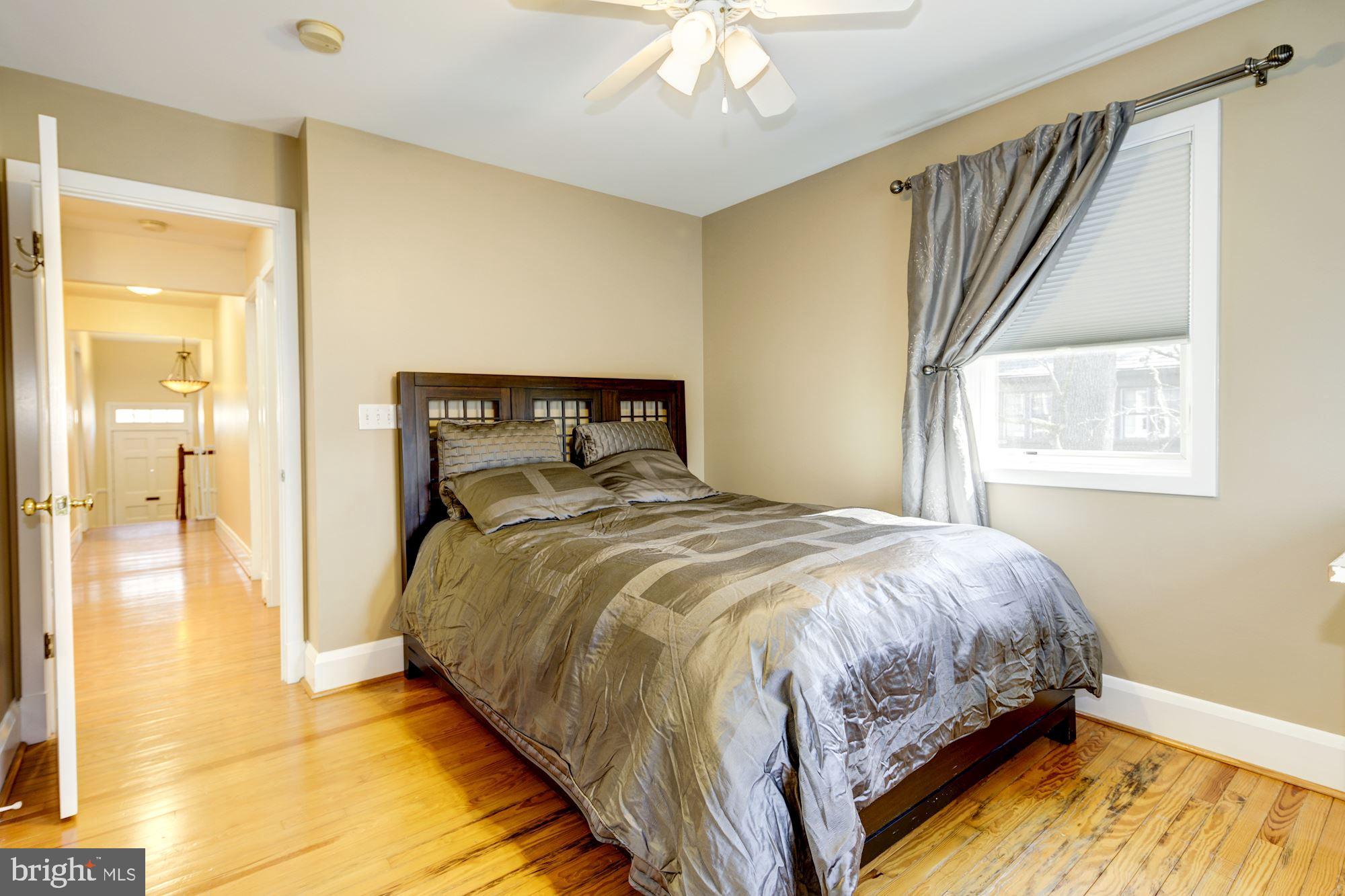 909 Kingston Road Baltimore, MD 21212 - Photo 32 of 47 Bedroom 2