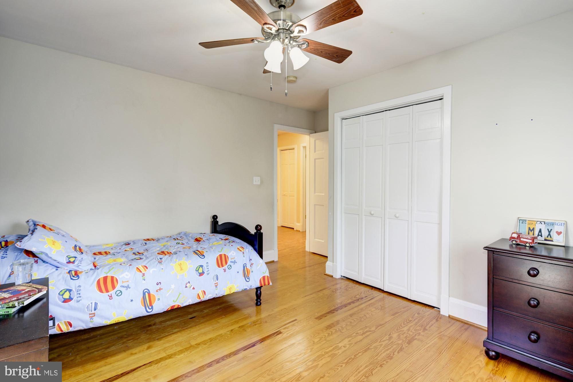 909 Kingston Road Baltimore, MD 21212 - Photo 34 of 47 Bedroom 3