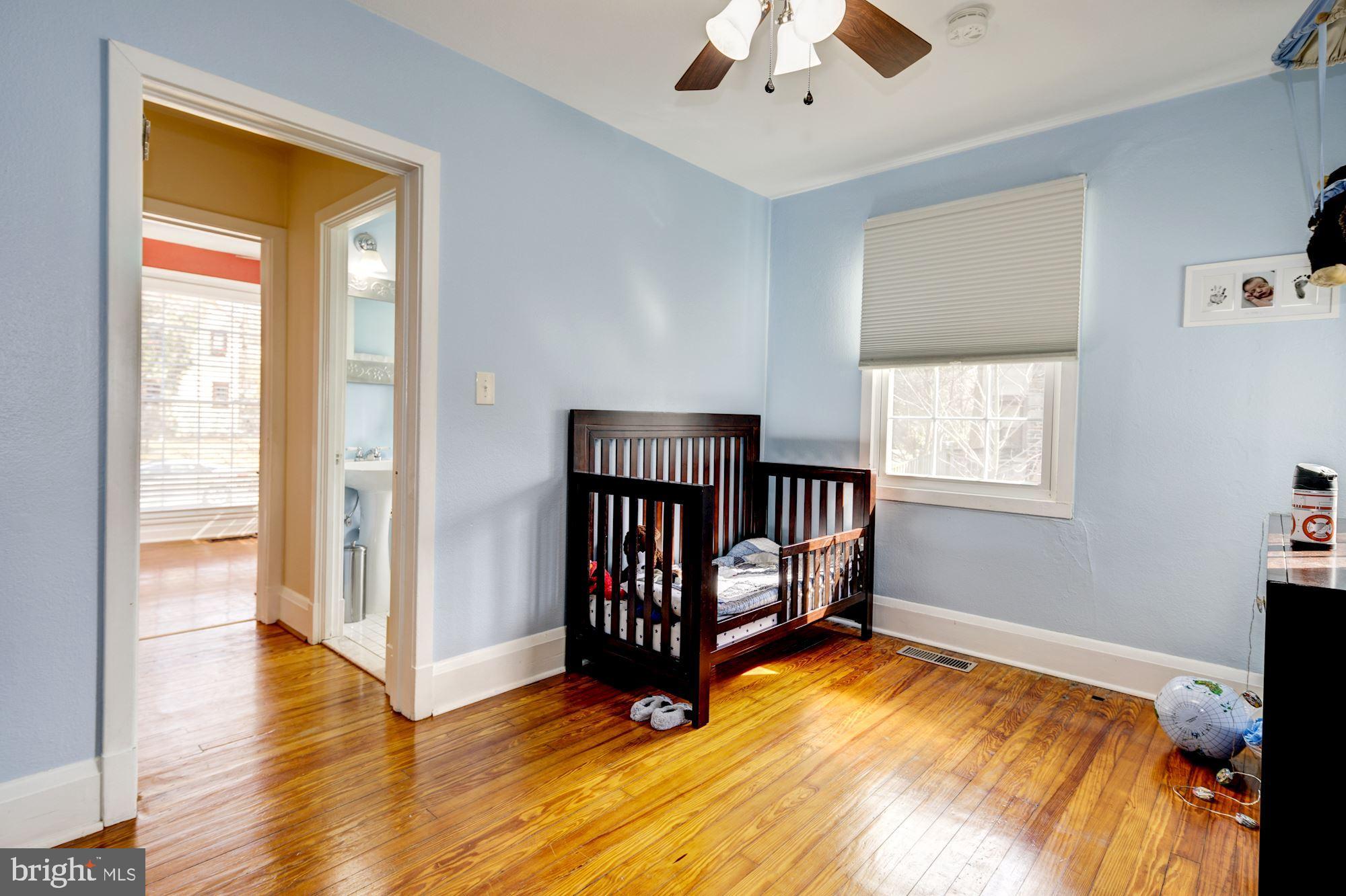 909 Kingston Road Baltimore, MD 21212 - Photo 35 of 47 Bedroom 4