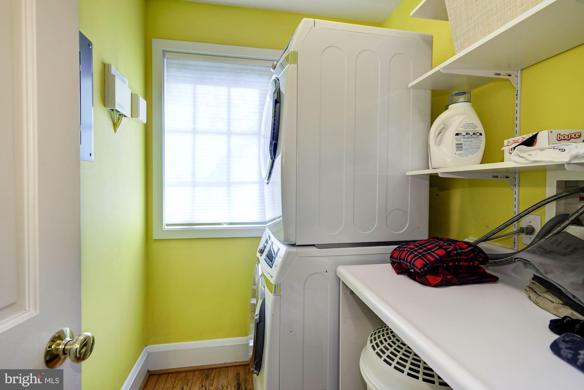 909 Kingston Road Baltimore, MD 21212 - Photo 40 of 47 Bedroom level laundry