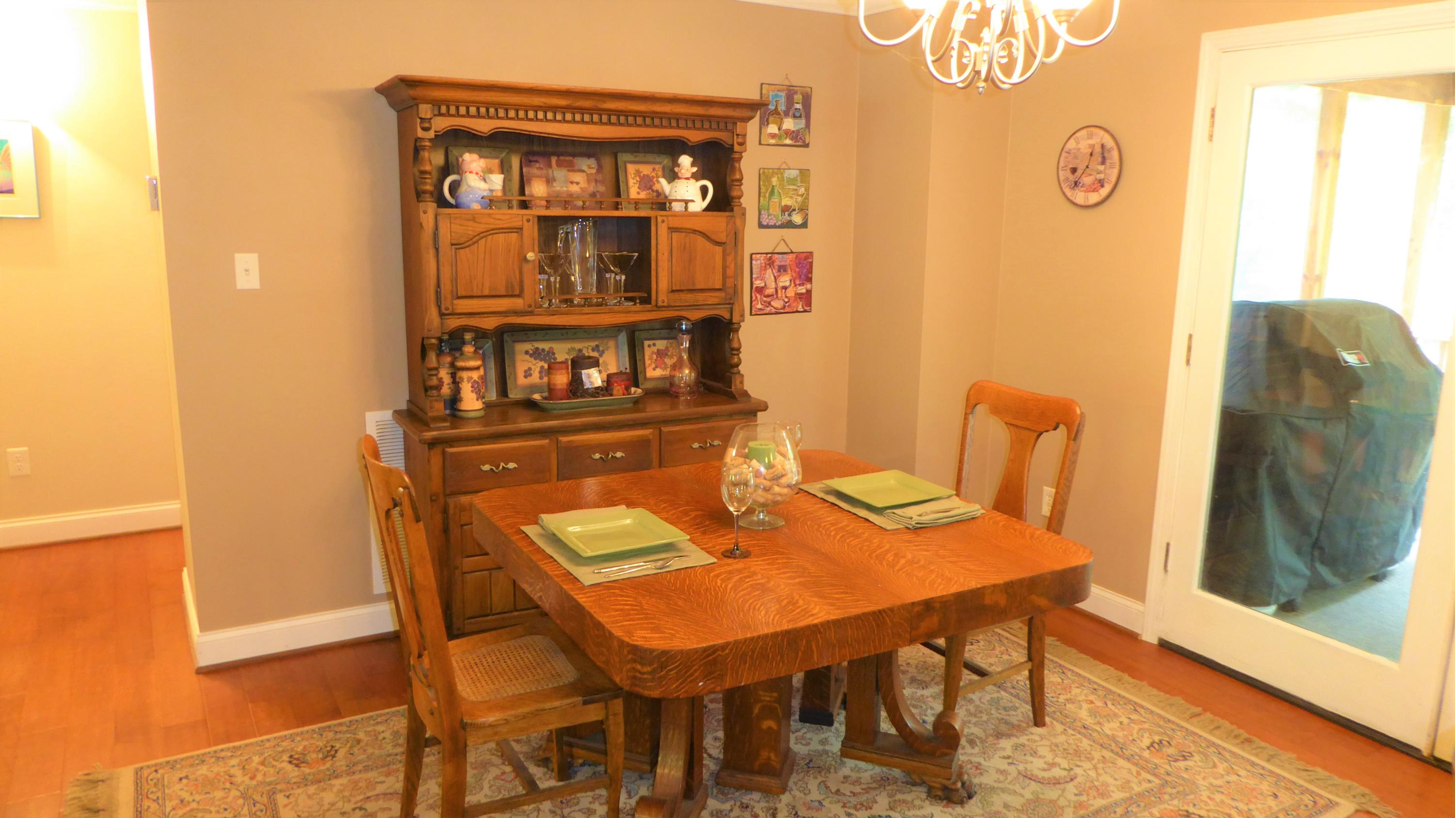 402 Mt Airy Road Hardy, VA 24101 - Photo 28 of 61 25 Dining Area