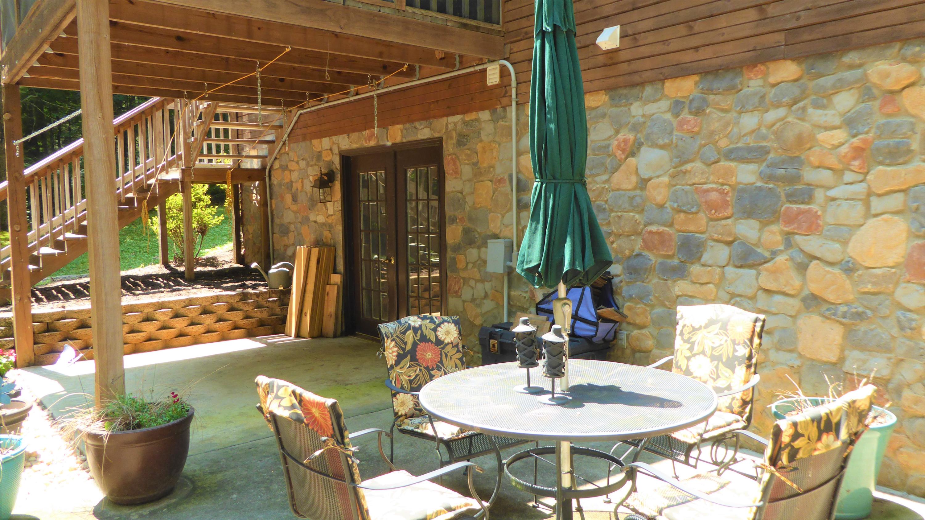 402 Mt Airy Road Hardy, VA 24101 - Photo 56 of 61 51 Patio