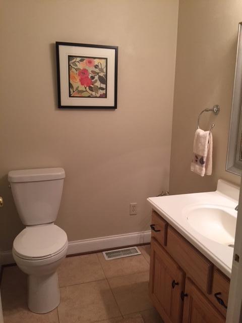 402 Mt Airy Road Hardy, VA 24101 - Photo 7 of 61 Entry Half Bath