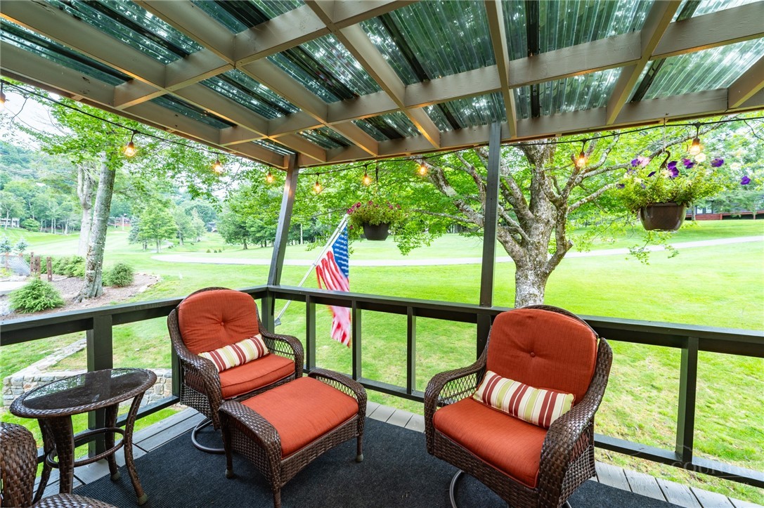 107 Grassy Gap Loop Road Beech Mountain, NC 28604 - Photo 4 of 41 Gallery Image 4