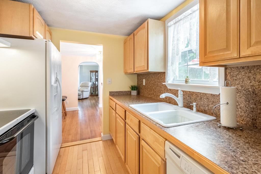 20 Grant Road Malden, MA 02148 - Photo 12 of 30 Gallery Image 12