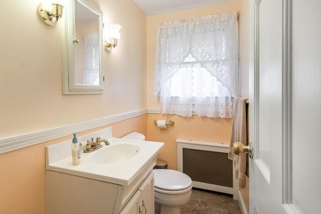 20 Grant Road Malden, MA 02148 - Photo 17 of 30 Gallery Image 17