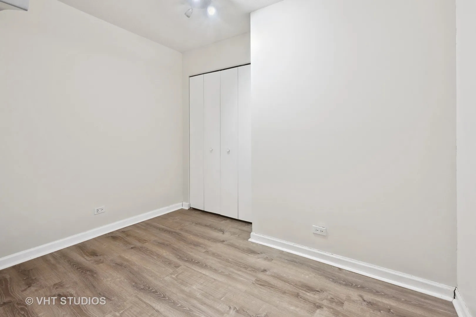 3033 North Sheridan Road, Unit 310 Chicago, IL 60657 - Photo 10 of 12 Gallery Image 10