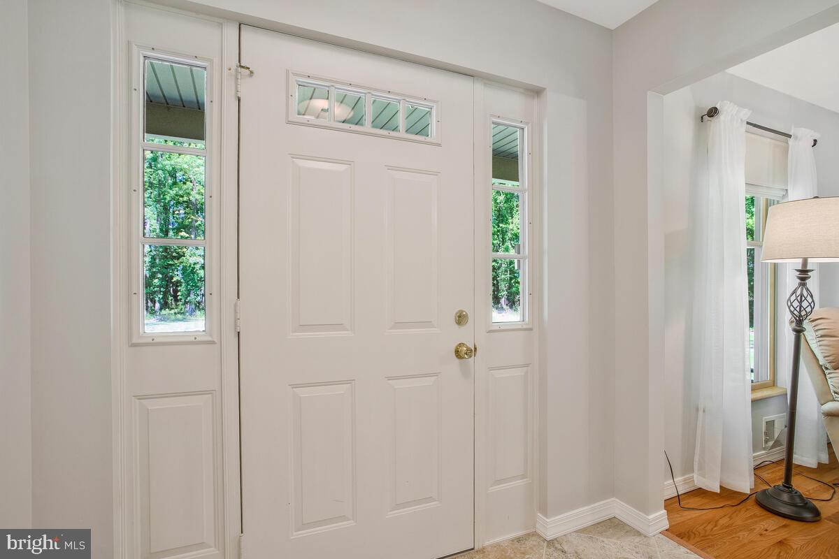 8149 Ventnor Road Pasadena, MD 21122 - Photo 5 of 40 Gallery Image 5