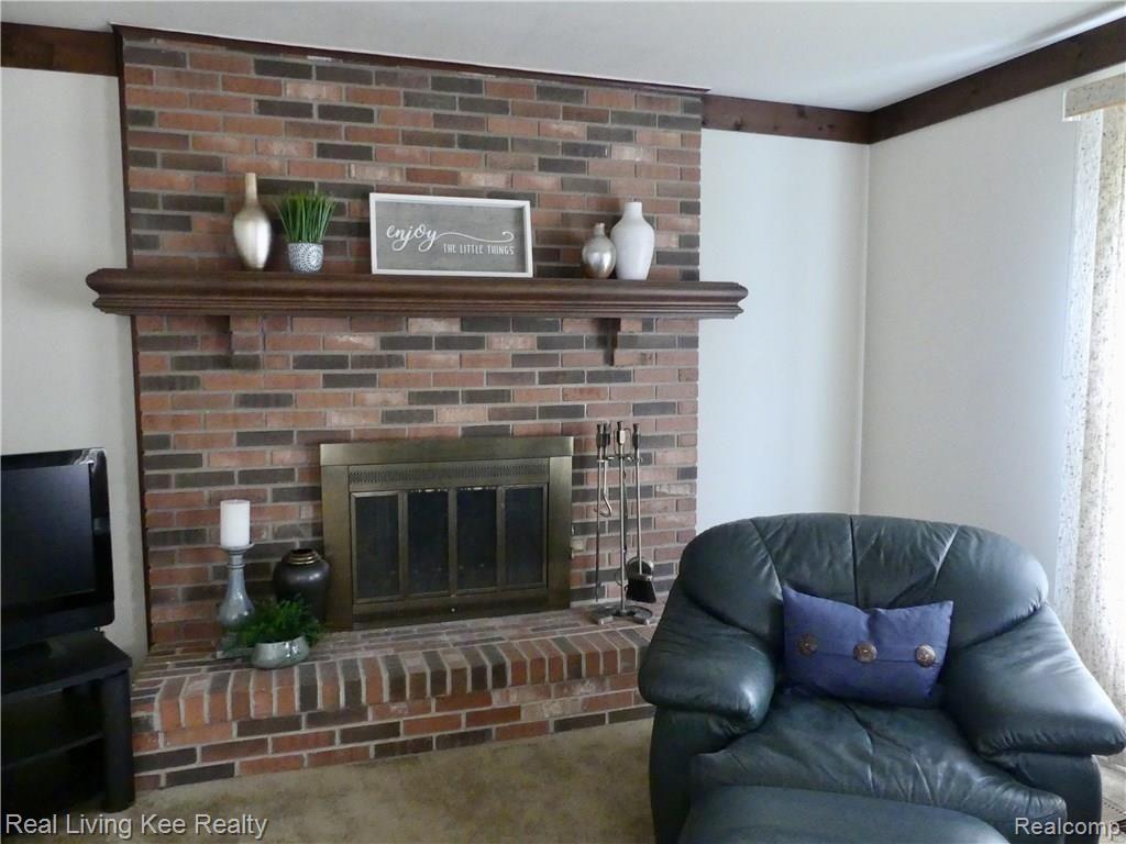 342 Whitney Drive Rochester Hills, MI 48307 - Photo 7 of 28