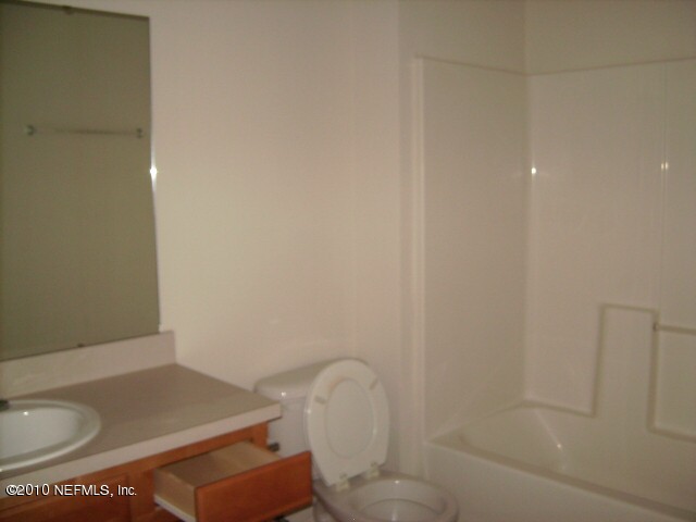 7920 Merrill Road, Unit 506 Jacksonville, FL 32277 - Photo 9 of 11 HALL BATH