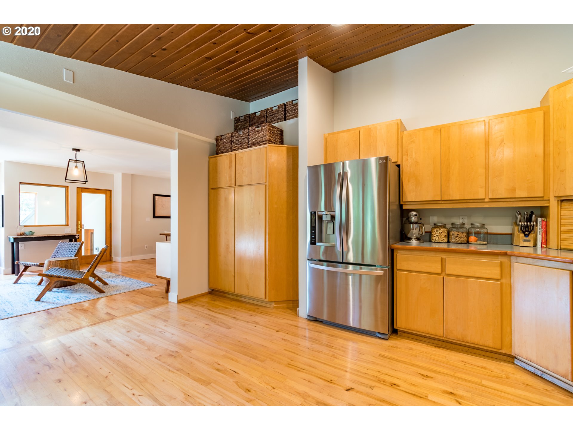 1810 Tigertail Road Eugene, OR 97405 - Photo 13 of 32 Gallery Image 13