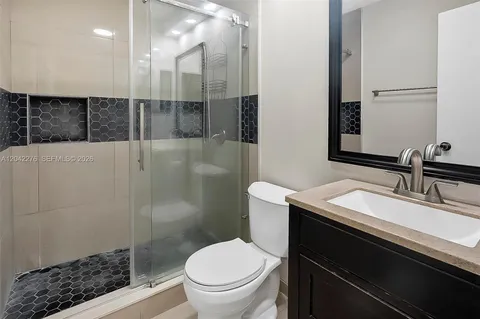 $3,750 | 681 Thornridge Avenue, Davie, FL 33325