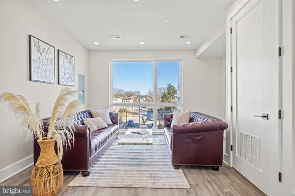 $450,000 | 824 18th Street Northeast, Unit 10, Washington, DC 20002