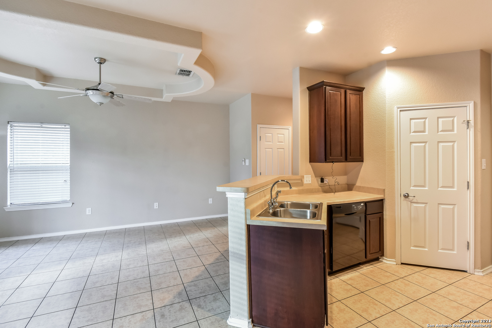 3855 Bogie Way Converse, TX 78109 - Photo 7 of 18 Gallery Image 7