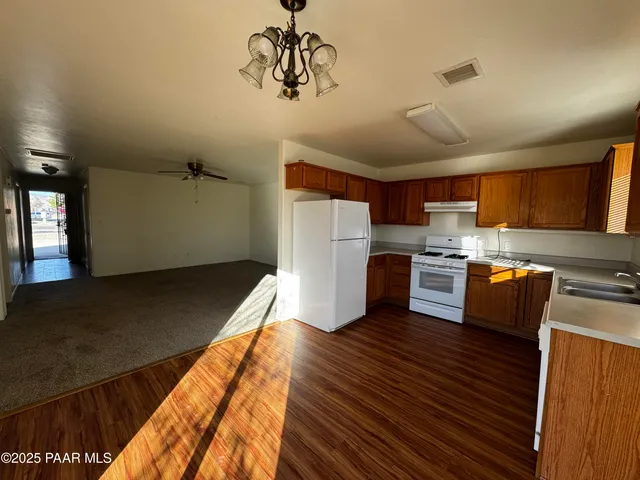 $1,500 | 3335 North Yavapai Court, Unit B, Prescott Valley, AZ 86314