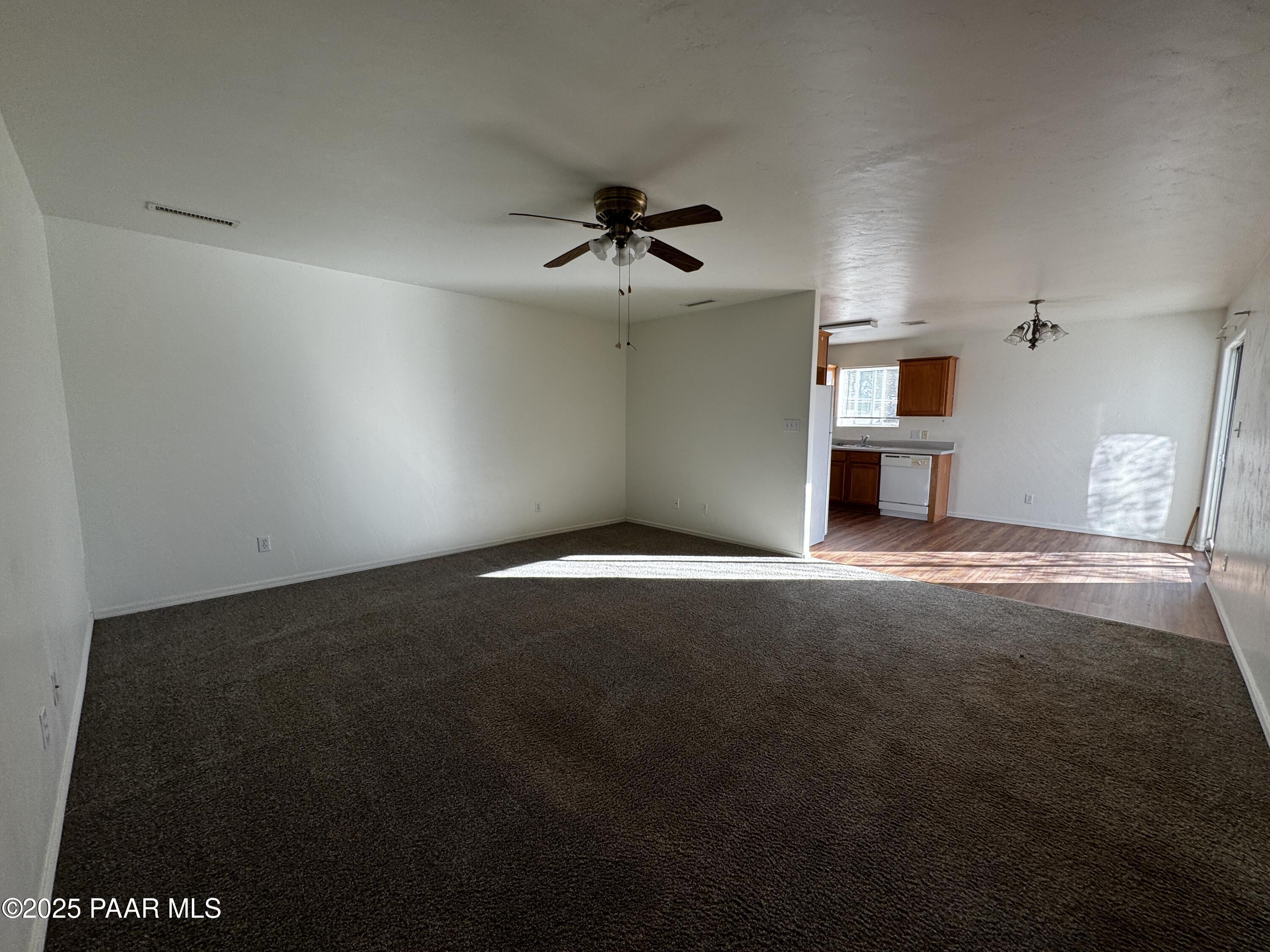 3335 North Yavapai Court, Unit B Prescott Valley, AZ 86314 - Photo 6 of 11 IMG_7914