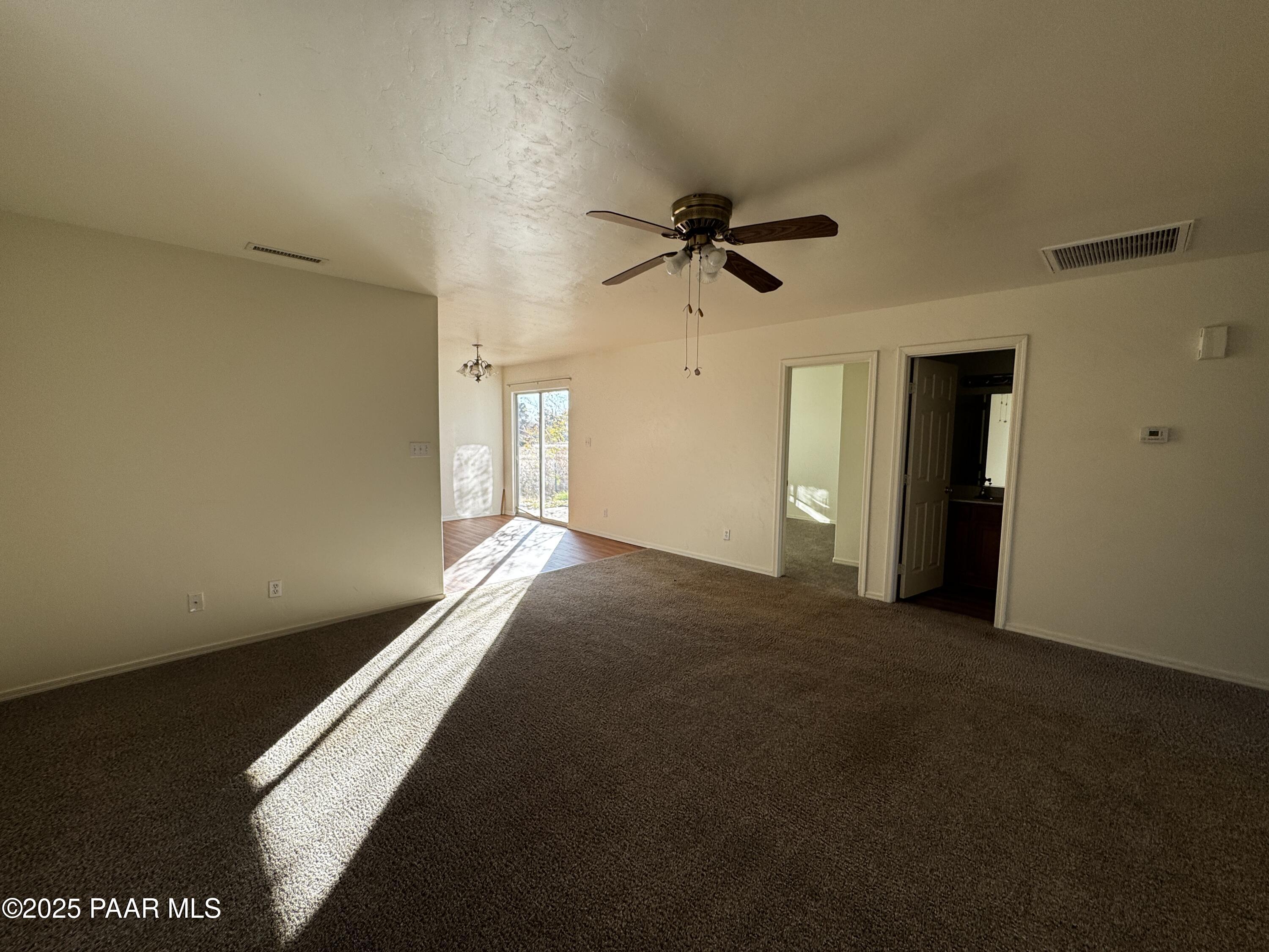 3335 North Yavapai Court, Unit B Prescott Valley, AZ 86314 - Photo 7 of 11 IMG_7915