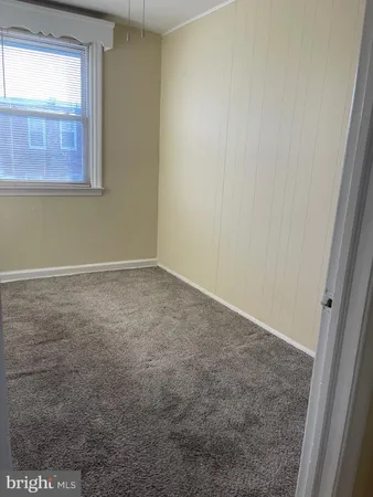 a view of empty room with window