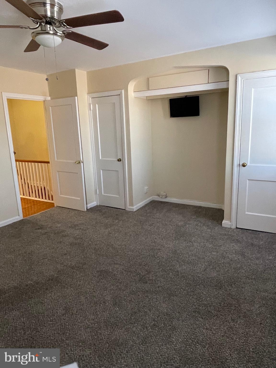 222 West Colonial Street Philadelphia, PA 19126 - Photo 8 of 18 a view of an empty room with a cabinet