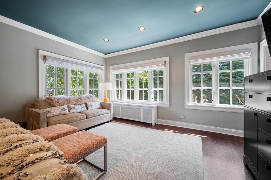 505 Ridge Road Kenilworth, IL 60043 - Photo 13 of 26 a living room with furniture and windows