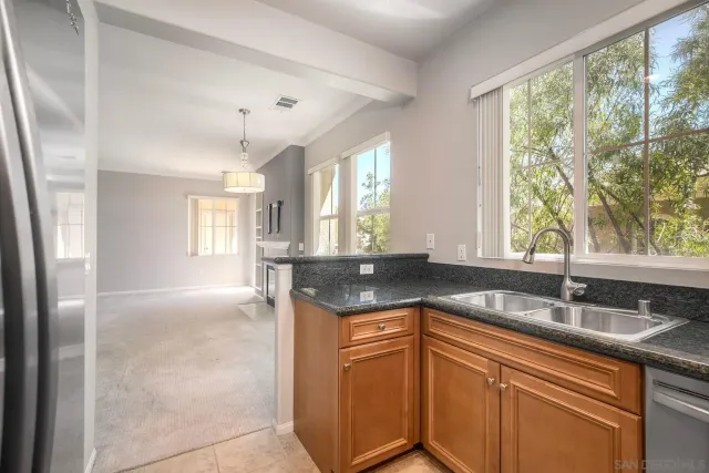 $689,900 | 10804 Serafina Lane, Unit 6, San Diego, CA 92128