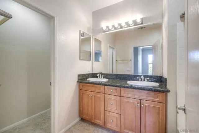 $689,900 | 10804 Serafina Lane, Unit 6, San Diego, CA 92128