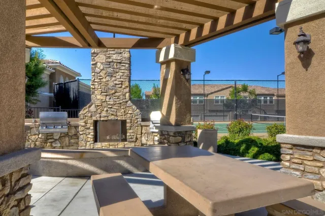 $689,900 | 10804 Serafina Lane, Unit 6, San Diego, CA 92128